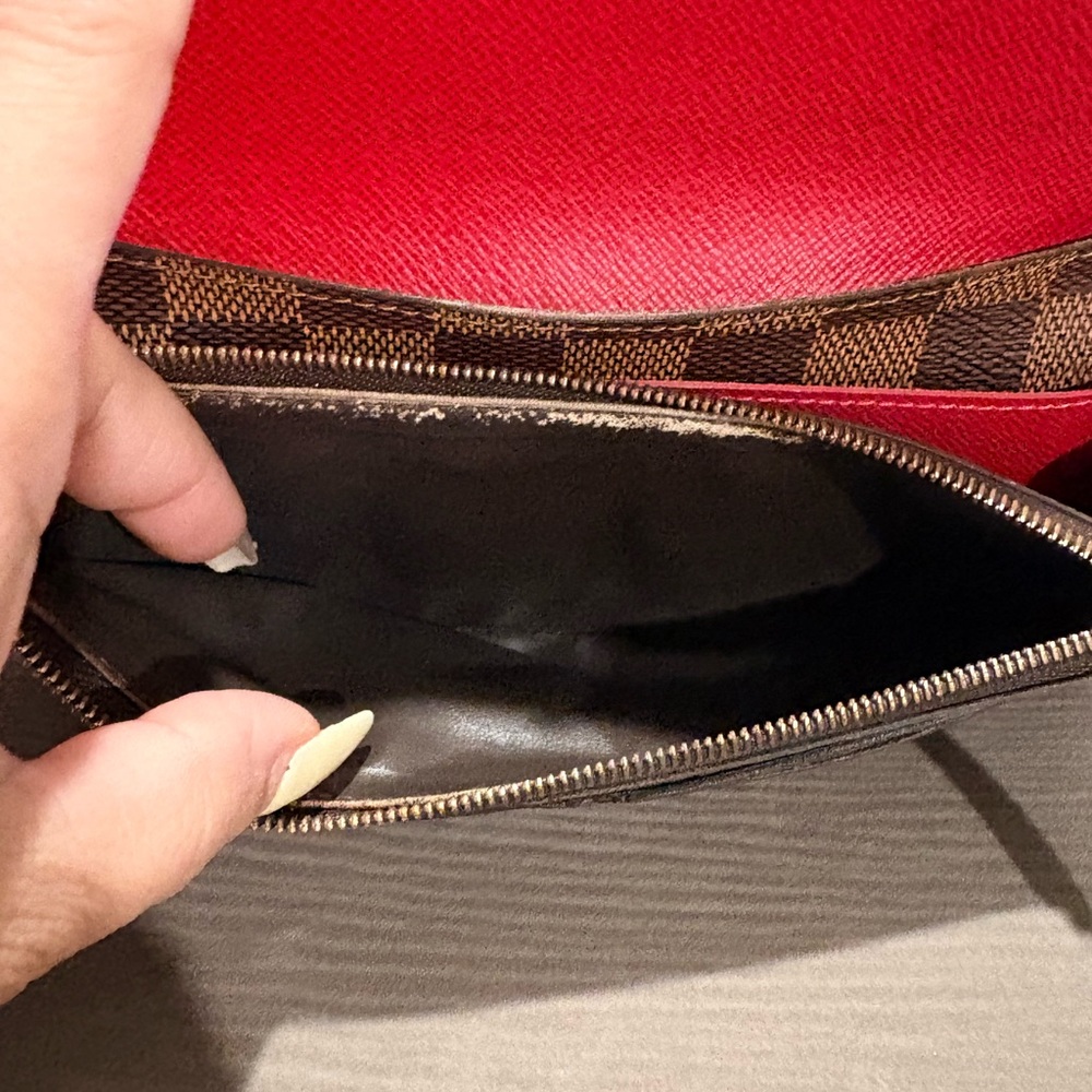 LV Damier Ebene Emilie Wallet Red - Picture 8 of 10